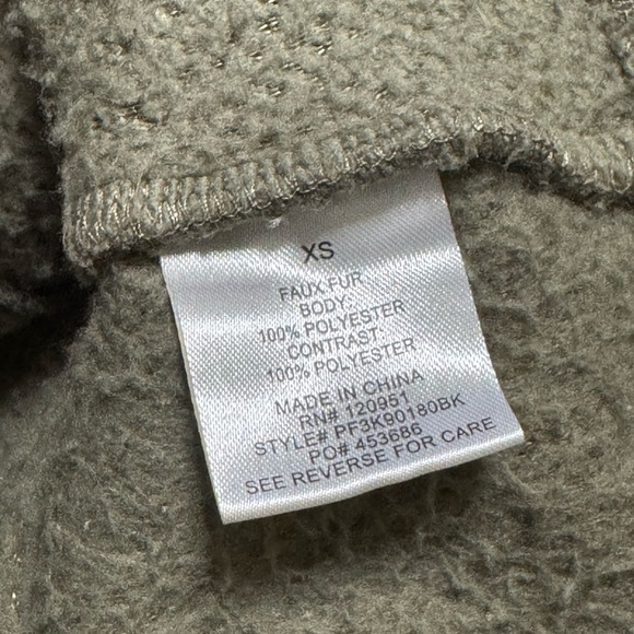 Pink Rose Army Green Faux Fur Sherpa Button Jacket Women Size XS - Picture 15 of 16